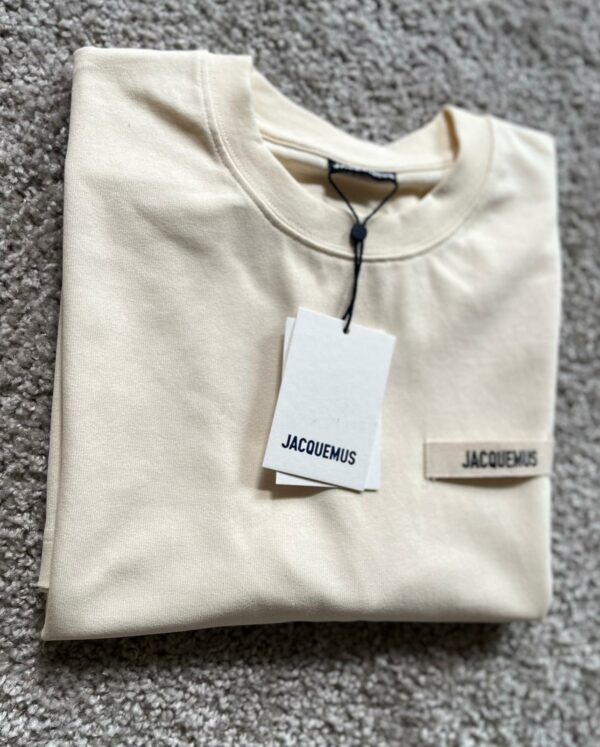 Tee-shirt jacquemus (XL)